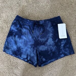 Athleta - Size M - Blue Tie-Dye Women Shorts